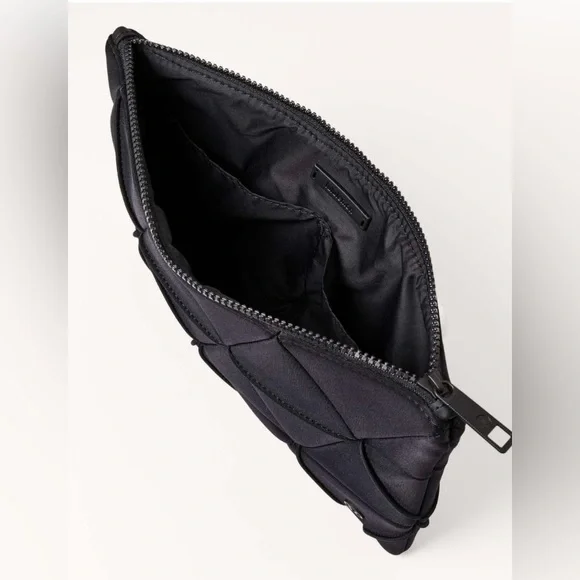 Lululemon Essentials Pouch - Picture 2 of 5